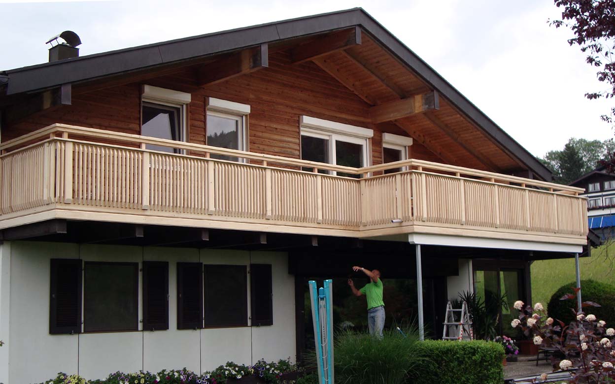 Holzbalkon 12